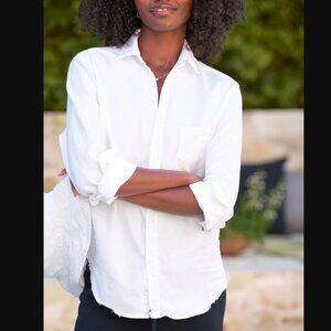 NWOT Frank & Eileen Eileen Button-Up Shirt in Famous Denim in White | Size S